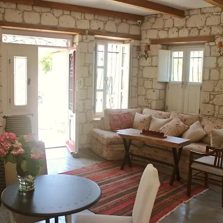 Bed & Breakfast Salyangoz Alaçatı
